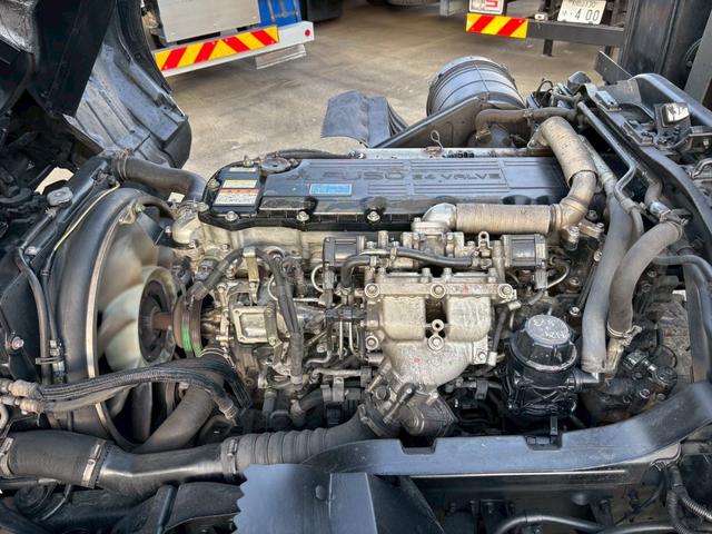 ファイター 　フックロール　積載５．７ｔ　ベッド付　ステンレスフェンダー（17枚目）