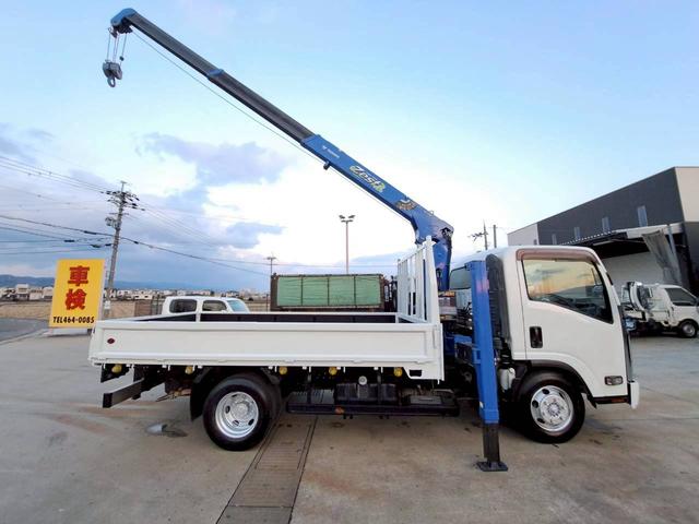 エルフトラック 　セルフ　３段クレーン　積載３ｔ　ハイジャッキ付　ラジコン取付可能　アユミ板　荷台内寸長３７０　幅２０７（10枚目）