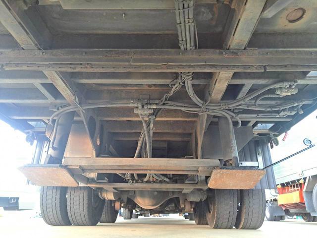 クオン 　ヒップリフター　積載１２．８ｔ　Ｂモニター　ドラレコ付　ナビ付（25枚目）