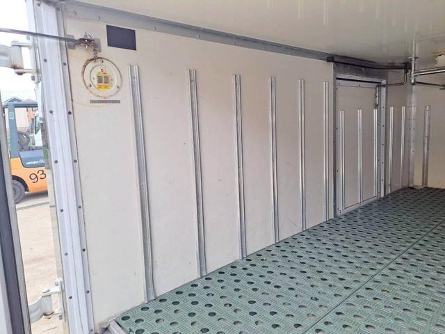 タイタントラック 　冷蔵冷凍　スタンバイ　２００Ｖ外部充電　Ｂカメラ　ＥＴＣ　左サイドドア付　ワンオーナー（32枚目）