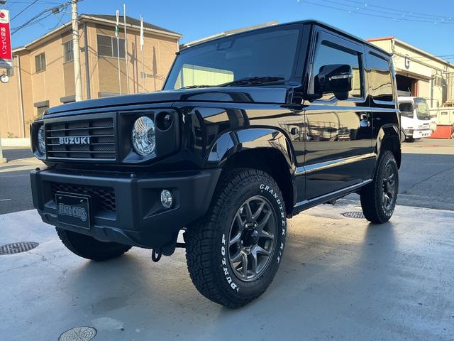 ジムニー ＸＣ　☆届出済未使用車　グラントレックＲ／Ｔ　社外グリル　シートカバー　背面タイヤカバー　ディスプレイオーディオ　Ｂｌｕｅｔｏｏｔｈ　ＨＤＭＩケーブル　ＥＴＣ　ＬＥＤヘッドライト　スズキセーフティ（2枚目）