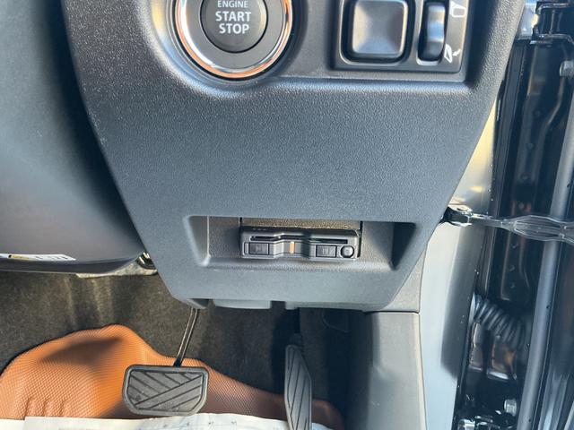 ジムニー ＸＣ　☆届出済未使用車　グラントレックＲ／Ｔ　社外グリル　シートカバー　背面タイヤカバー　ディスプレイオーディオ　Ｂｌｕｅｔｏｏｔｈ　ＨＤＭＩケーブル　ＥＴＣ　ＬＥＤヘッドライト　スズキセーフティ（15枚目）