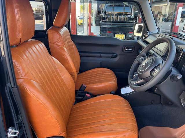 ジムニー ＸＣ　☆届出済未使用車　グラントレックＲ／Ｔ　社外グリル　シートカバー　背面タイヤカバー　ディスプレイオーディオ　Ｂｌｕｅｔｏｏｔｈ　ＨＤＭＩケーブル　ＥＴＣ　ＬＥＤヘッドライト　スズキセーフティ（16枚目）