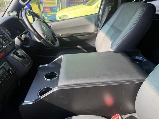 ハイエースバン スーパーＧＬ　ダークプライムＩＩ　アルパインフリップダウンモニター／スナートキー／社外アルミ／ホワイトレター／パワースライドドア／（15枚目）