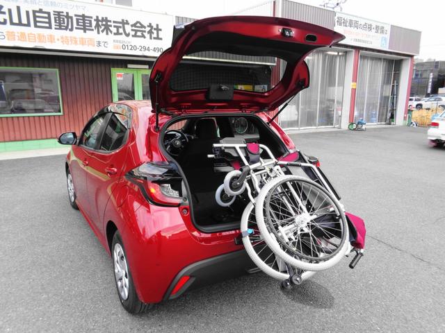 Ｇ　ウエルキャブ　車いす収納装置付車　タイプ２　運転席＆助手席ターンチルトシート付　トヨタセーフティーセンス　パノラミックビューモニター　ディスプレイオーディオ（フルセグＴＶ）スマートキー(13枚目)