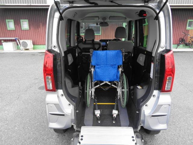 タント 　スローパー　Ｘ　リヤシート付４人乗り　電動ウインチ　前倒し機能付スロープ　電動スライドドア　純正ナビＴＶ・バックカメラ・ドライブレコーダー　スマートアシスト　ワンオーナー（11枚目）