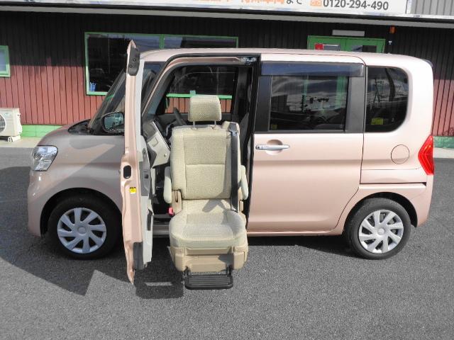 タント Ｘ　ＳＡＩＩＩ　ウエルカムシート　助手席電動昇降シート　車いす固縛ベルト　純正ナビＴＶ　バックカメラ　電動スライドドア　運転席シートヒーター　スマートキー（12枚目）