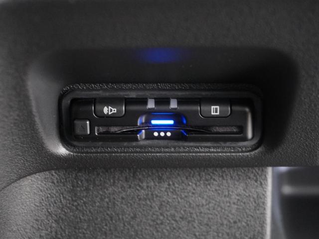 Ｎ－ＢＯＸカスタム ベースグレード　当社デモカー　禁煙車　９インチギャザーズメモリーナビ　フルセグ　ＣＤ／ＤＶＤ　ミュージックラック　ホンダセンシング　ＬＥＤヘッドライト　ＥＴＣ　ドライブレコーダー　フロントヒーターシート　前後センサー（6枚目）