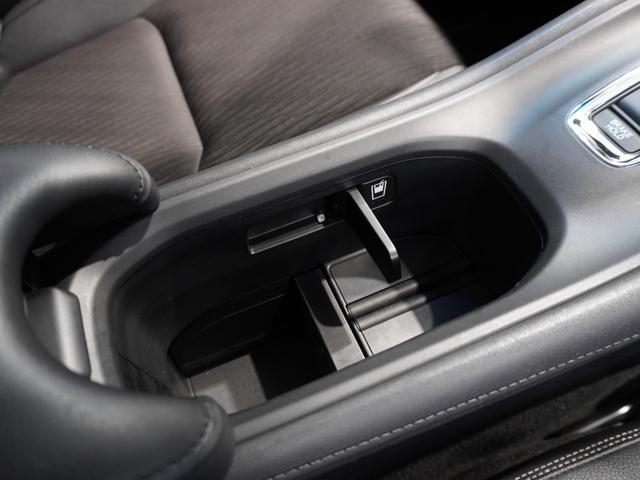 ヴェゼル Ｘ・ホンダセンシング　ワンオーナー車　禁煙車　９インチケンウッドメモリーナビＭＤＶ－Ｍ９０７ＨＤＦ　フルセグ　ＣＤ／ＤＶＤ　ミュージックラック　ホンダセンシング　ＬＥＤヘッドライト　ＥＴＣ　前後ドライブレコーダー　Ｒカメラ（47枚目）