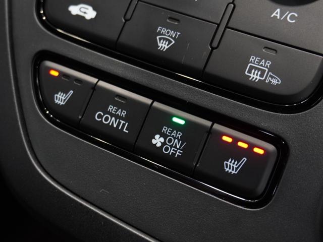 ステップワゴン スパーダ　ワンオーナー車　禁煙車　オーディオレス　ホンダセンシング　ＬＥＤヘッドライト　前後センサー　パドルシフト　１６インチアルミホイール　フロントフォグランプ　サイド・カーテンエアバック　２列目オットマン（3枚目）