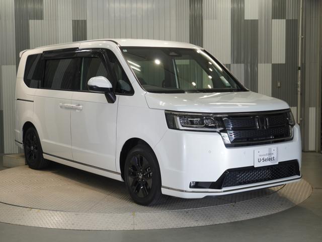 ステップワゴン スパーダ　ワンオーナー車　禁煙車　オーディオレス　ホンダセンシング　ＬＥＤヘッドライト　前後センサー　パドルシフト　１６インチアルミホイール　フロントフォグランプ　サイド・カーテンエアバック　２列目オットマン（6枚目）