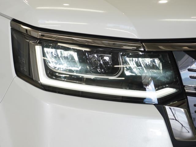 ステップワゴン スパーダ　ワンオーナー車　禁煙車　オーディオレス　ホンダセンシング　ＬＥＤヘッドライト　前後センサー　パドルシフト　１６インチアルミホイール　フロントフォグランプ　サイド・カーテンエアバック　２列目オットマン（8枚目）