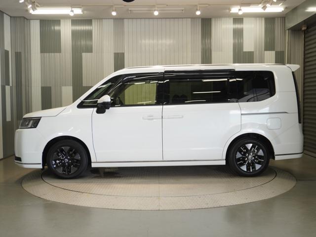 ステップワゴン スパーダ　ワンオーナー車　禁煙車　オーディオレス　ホンダセンシング　ＬＥＤヘッドライト　前後センサー　パドルシフト　１６インチアルミホイール　フロントフォグランプ　サイド・カーテンエアバック　２列目オットマン（24枚目）