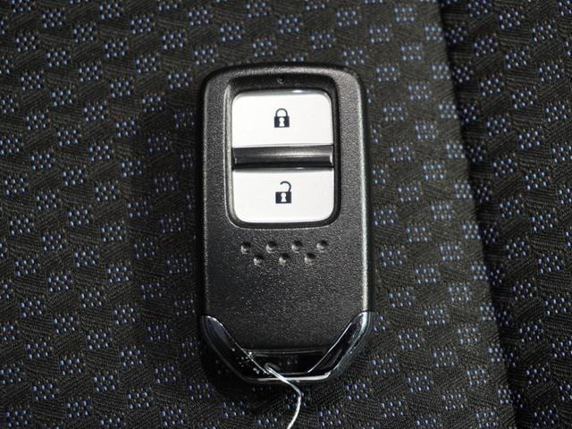 フィット １３Ｇ・Ｌホンダセンシング　ワンオーナー車　禁煙車　いまコレ＋　ギャザーズメモリーナビ　ＣＤ　ホンダセンシング　ＬＥＤヘッドライト　ＥＴＣ　前後ドライブレコーダー　クルーズコントロール　サイド・カーテンエアバック　フォグランプ（37枚目）