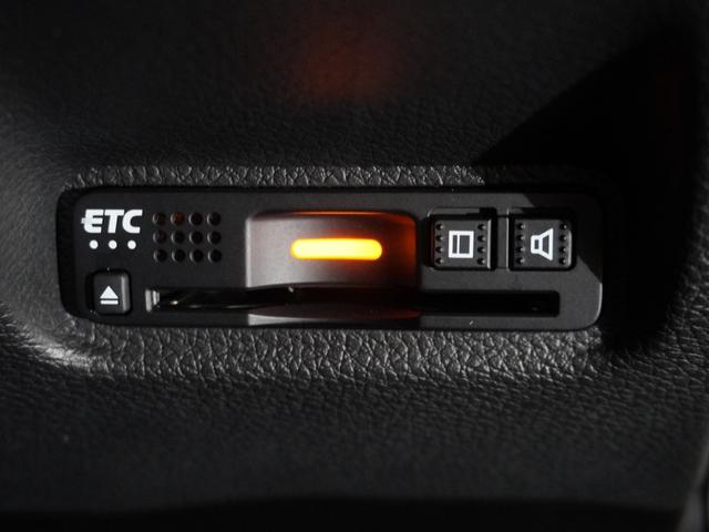 シビック ハッチバック　ワンオーナー車　禁煙車　いまコレ＋　ケンウッドフルセグ　ＣＤ／ＤＶＤ　メモリーナビ　ホンダセンシング　ＬＥＤヘッドライト　ＥＴＣ　ドライブレコーダー　フロントヒーターシート　１８インチアルミホイール（4枚目）