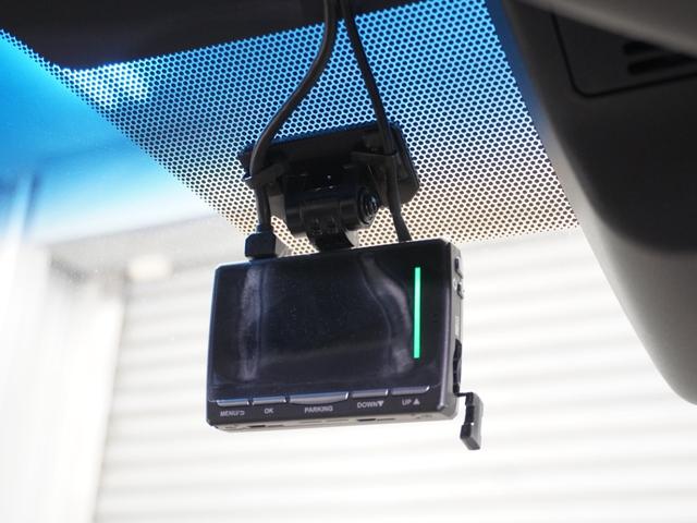 エスティマ アエラス　ワンオーナー　禁煙車　トヨタ純正ＳＤナビ　フルセグ　ＣＤ／ＤＶＤ　　ＣＤ録音機能　ＥＴＣ　リアカメラ　前後ドライブレコーダー　ディスチャージヘッドライト　クルーズコントロール　衝突軽減ブレーキ（4枚目）