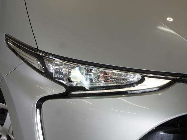 エスティマ アエラス　ワンオーナー　禁煙車　トヨタ純正ＳＤナビ　フルセグ　ＣＤ／ＤＶＤ　　ＣＤ録音機能　ＥＴＣ　リアカメラ　前後ドライブレコーダー　ディスチャージヘッドライト　クルーズコントロール　衝突軽減ブレーキ（9枚目）