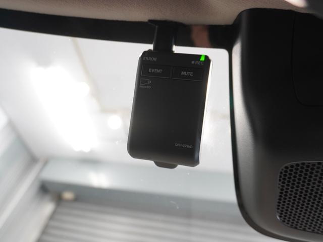 ヴェゼル ｅ：ＨＥＶＸ　当社デモカー　禁煙車　９インチギャザーズメモリーナビフルセグ　ＣＤ／ＤＶＤ　ミュージックラック　ホンダセンシング　ＬＥＤヘッドライト　ＥＴＣ　ドライブレコーダー　パドルシフト　サイドカーテンエアバック（4枚目）