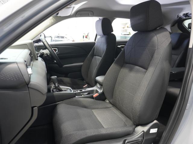ヴェゼル ｅ：ＨＥＶＸ　当社デモカー　禁煙車　９インチギャザーズメモリーナビフルセグ　ＣＤ／ＤＶＤ　ミュージックラック　ホンダセンシング　ＬＥＤヘッドライト　ＥＴＣ　ドライブレコーダー　パドルシフト　サイドカーテンエアバック（14枚目）