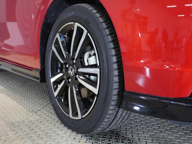 フィット ｅ：ＨＥＶＲＳ　当社デモカー　禁煙車　９インチギャザーズメモリーナビ　フルセグ　ＣＤ／ＤＶＤ　ミュージックラック　ホンダセンシング　ＬＥＤヘッドライト　ＥＴＣ　ドライブレコーダー　前後センサー１６インチアルミホイール（20枚目）