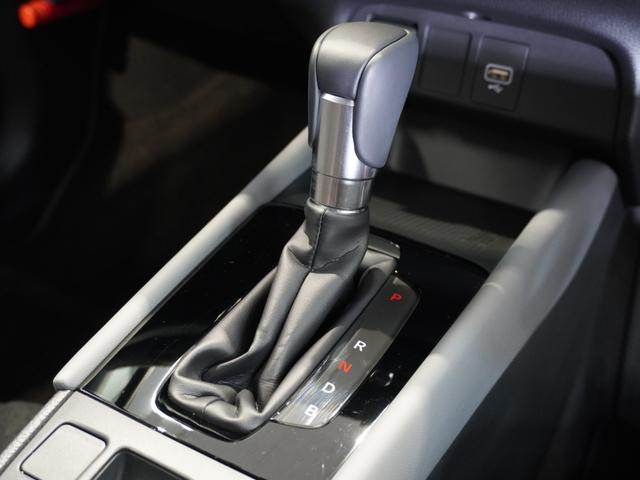 フィット ｅ：ＨＥＶＲＳ　当社デモカー　禁煙車　９インチギャザーズメモリーナビ　フルセグ　ＣＤ／ＤＶＤ　ミュージックラック　ホンダセンシング　ＬＥＤヘッドライト　ＥＴＣ　ドライブレコーダー　前後センサー１６インチアルミホイール（40枚目）