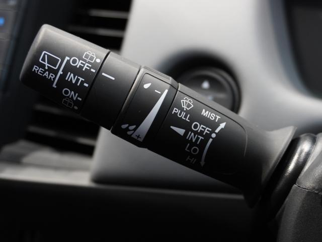 フィット ｅ：ＨＥＶＲＳ　当社デモカー　禁煙車　９インチギャザーズメモリーナビ　フルセグ　ＣＤ／ＤＶＤ　ミュージックラック　ホンダセンシング　ＬＥＤヘッドライト　ＥＴＣ　ドライブレコーダー　前後センサー１６インチアルミホイール（45枚目）