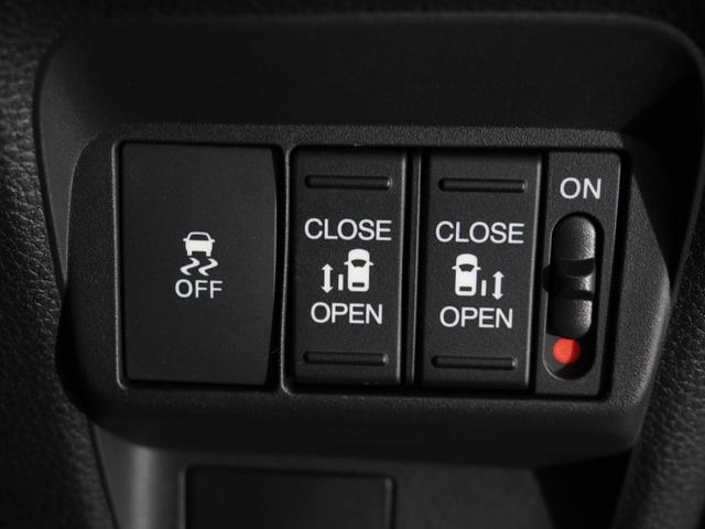 フリード ｅ：ＨＥＶエアーＥＸ　当社デモカー　禁煙車　１１．４インチギャザーズメモリーナビ　フルセグ　ＣＤ／ＤＶＤ　ミュージックラック　ホンダセンシング　ＬＥＤヘッドライト　ＥＴＣ　前後ドライブレコーダー　フロントヒーターシート（5枚目）