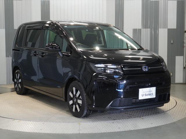 フリード ｅ：ＨＥＶエアーＥＸ　当社デモカー　禁煙車　１１．４インチギャザーズメモリーナビ　フルセグ　ＣＤ／ＤＶＤ　ミュージックラック　ホンダセンシング　ＬＥＤヘッドライト　ＥＴＣ　前後ドライブレコーダー　フロントヒーターシート（7枚目）