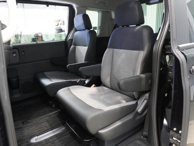 フリード ｅ：ＨＥＶエアーＥＸ　当社デモカー　禁煙車　１１．４インチギャザーズメモリーナビ　フルセグ　ＣＤ／ＤＶＤ　ミュージックラック　ホンダセンシング　ＬＥＤヘッドライト　ＥＴＣ　前後ドライブレコーダー　フロントヒーターシート（15枚目）