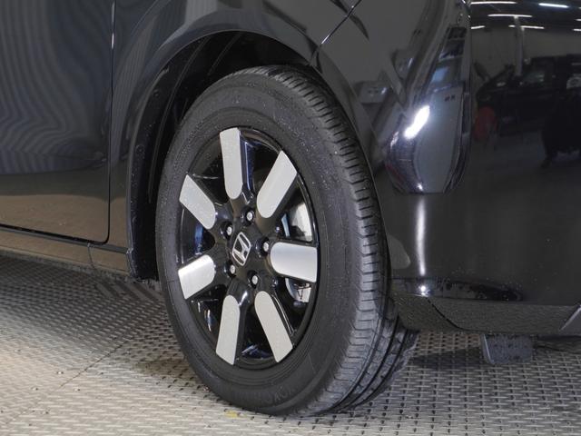 フリード ｅ：ＨＥＶエアーＥＸ　当社デモカー　禁煙車　１１．４インチギャザーズメモリーナビ　フルセグ　ＣＤ／ＤＶＤ　ミュージックラック　ホンダセンシング　ＬＥＤヘッドライト　ＥＴＣ　前後ドライブレコーダー　フロントヒーターシート（20枚目）