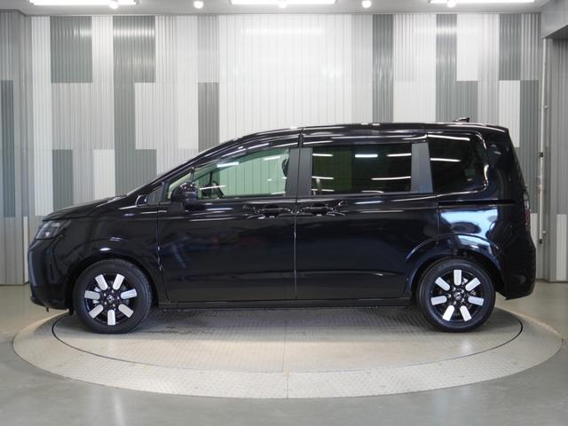 フリード ｅ：ＨＥＶエアーＥＸ　当社デモカー　禁煙車　１１．４インチギャザーズメモリーナビ　フルセグ　ＣＤ／ＤＶＤ　ミュージックラック　ホンダセンシング　ＬＥＤヘッドライト　ＥＴＣ　前後ドライブレコーダー　フロントヒーターシート（24枚目）