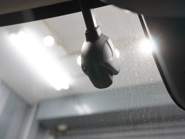 ヴェゼル ｅ：ＨＥＶＺ　ワンオーナー車　禁煙車　９インチホンダコネクテッドディスプレイナビ　フルセグ　ＵＳＢ　Ｂｌｕｅｔｏｏｔｈ　ホンダセンシング　ＬＥＤヘッドライト　ＥＴＣ　前後ドライブレコーダー　前後センサーパドルシフト（5枚目）