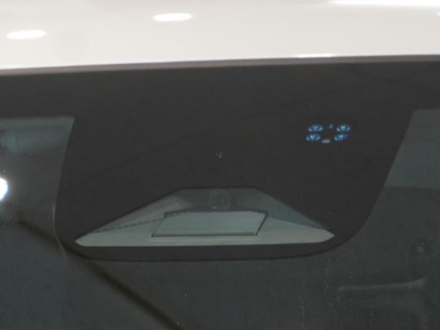 ヴェゼル ｅ：ＨＥＶＺ　ワンオーナー車　禁煙車　９インチホンダコネクテッドディスプレイナビ　フルセグ　ＵＳＢ　Ｂｌｕｅｔｏｏｔｈ　ホンダセンシング　ＬＥＤヘッドライト　ＥＴＣ　前後ドライブレコーダー　前後センサーパドルシフト（12枚目）