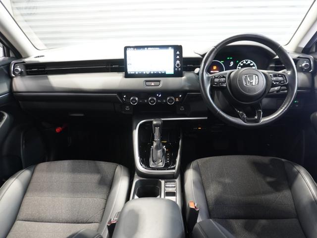 ヴェゼル ｅ：ＨＥＶＺ　ワンオーナー車　禁煙車　９インチホンダコネクテッドディスプレイナビ　フルセグ　ＵＳＢ　Ｂｌｕｅｔｏｏｔｈ　ホンダセンシング　ＬＥＤヘッドライト　ＥＴＣ　前後ドライブレコーダー　前後センサーパドルシフト（13枚目）