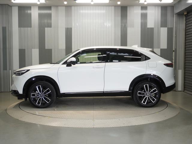 ヴェゼル ｅ：ＨＥＶＺ　ワンオーナー車　禁煙車　９インチホンダコネクテッドディスプレイナビ　フルセグ　ＵＳＢ　Ｂｌｕｅｔｏｏｔｈ　ホンダセンシング　ＬＥＤヘッドライト　ＥＴＣ　前後ドライブレコーダー　前後センサーパドルシフト（24枚目）