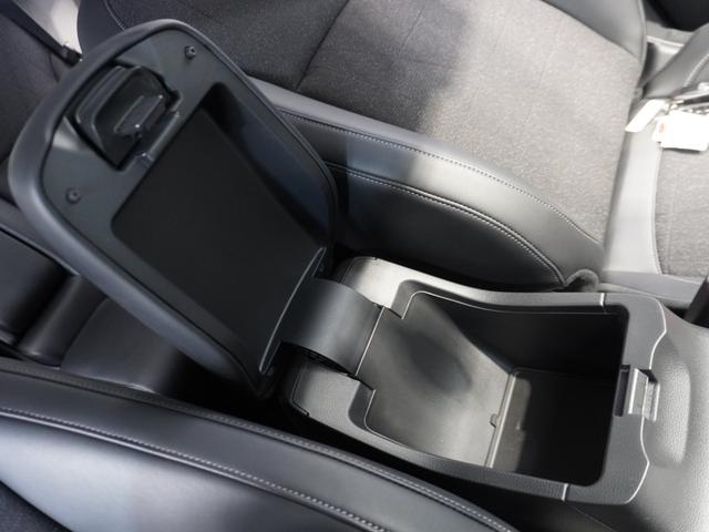 ヴェゼル ｅ：ＨＥＶＺ　ワンオーナー車　禁煙車　９インチホンダコネクテッドディスプレイナビ　フルセグ　ＵＳＢ　Ｂｌｕｅｔｏｏｔｈ　ホンダセンシング　ＬＥＤヘッドライト　ＥＴＣ　前後ドライブレコーダー　前後センサーパドルシフト（40枚目）