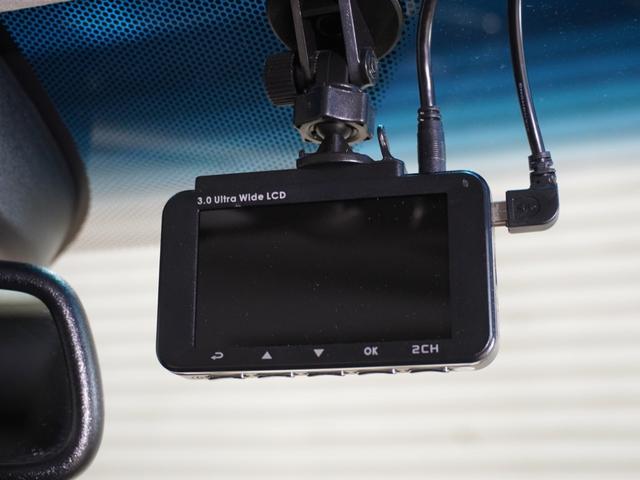 ヴェゼル ハイブリッドＺ・ホンダセンシング　ワンオーナー車　禁煙車　ギャザーズメモリーナビ　フルセグ　ＣＤ／ＤＶＤ　ミュージックラック　ホンダセンシング　ＬＥＤヘッドライト　ＥＴＣ　前後ドライブレコーダー　フロントヒーターシート　１７インチＡＷ（5枚目）