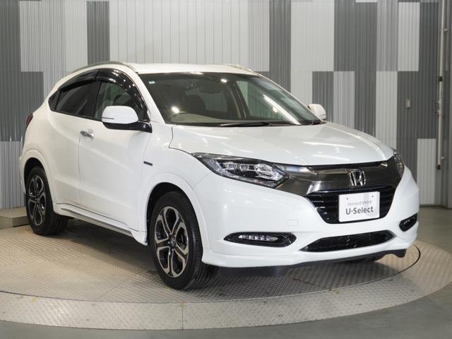 ヴェゼル ハイブリッドＺ・ホンダセンシング　ワンオーナー車　禁煙車　ギャザーズメモリーナビ　フルセグ　ＣＤ／ＤＶＤ　ミュージックラック　ホンダセンシング　ＬＥＤヘッドライト　ＥＴＣ　前後ドライブレコーダー　フロントヒーターシート　１７インチＡＷ（7枚目）