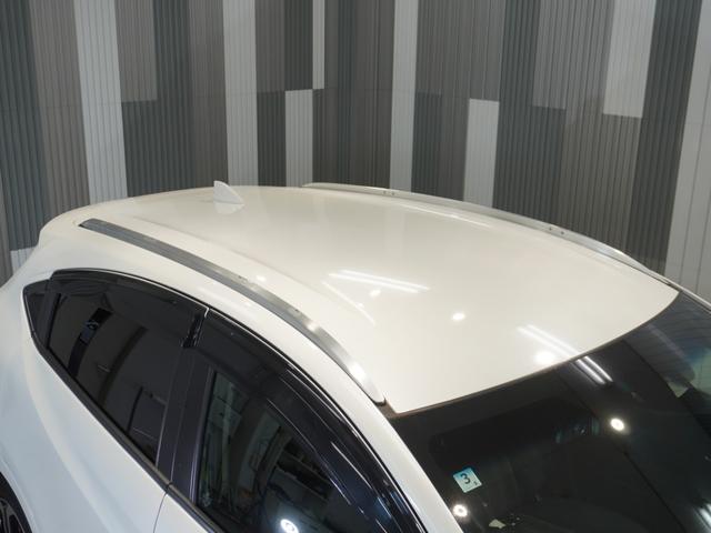 ヴェゼル ハイブリッドＺ・ホンダセンシング　ワンオーナー車　禁煙車　ギャザーズメモリーナビ　フルセグ　ＣＤ／ＤＶＤ　ミュージックラック　ホンダセンシング　ＬＥＤヘッドライト　ＥＴＣ　前後ドライブレコーダー　フロントヒーターシート　１７インチＡＷ（10枚目）