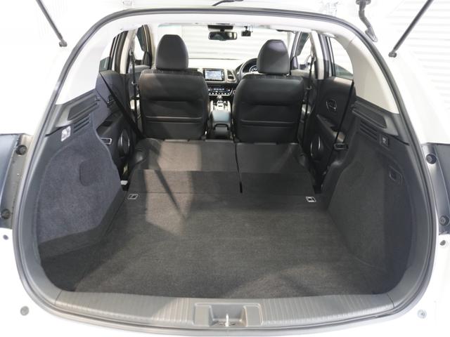 ヴェゼル ハイブリッドＺ・ホンダセンシング　ワンオーナー車　禁煙車　ギャザーズメモリーナビ　フルセグ　ＣＤ／ＤＶＤ　ミュージックラック　ホンダセンシング　ＬＥＤヘッドライト　ＥＴＣ　前後ドライブレコーダー　フロントヒーターシート　１７インチＡＷ（16枚目）