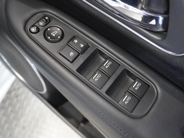 ヴェゼル ハイブリッドＺ・ホンダセンシング　ワンオーナー車　禁煙車　ギャザーズメモリーナビ　フルセグ　ＣＤ／ＤＶＤ　ミュージックラック　ホンダセンシング　ＬＥＤヘッドライト　ＥＴＣ　前後ドライブレコーダー　フロントヒーターシート　１７インチＡＷ（36枚目）