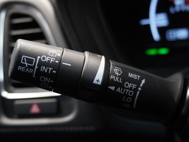 ヴェゼル ハイブリッドＺ・ホンダセンシング　ワンオーナー車　禁煙車　ギャザーズメモリーナビ　フルセグ　ＣＤ／ＤＶＤ　ミュージックラック　ホンダセンシング　ＬＥＤヘッドライト　ＥＴＣ　前後ドライブレコーダー　フロントヒーターシート　１７インチＡＷ（56枚目）