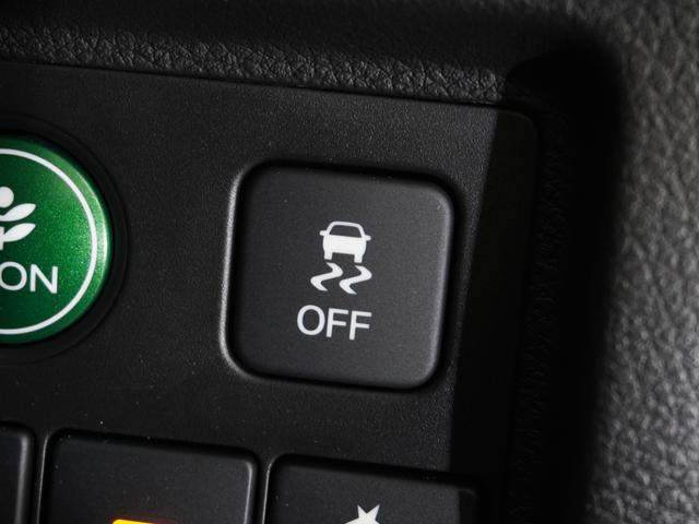 ヴェゼル ハイブリッドＺ・ホンダセンシング　ワンオーナー車　禁煙車　ギャザーズメモリーナビ　フルセグ　ＣＤ／ＤＶＤ　ミュージックラック　ホンダセンシング　ＬＥＤヘッドライト　ＥＴＣ　前後ドライブレコーダー　フロントヒーターシート　１７インチＡＷ（62枚目）