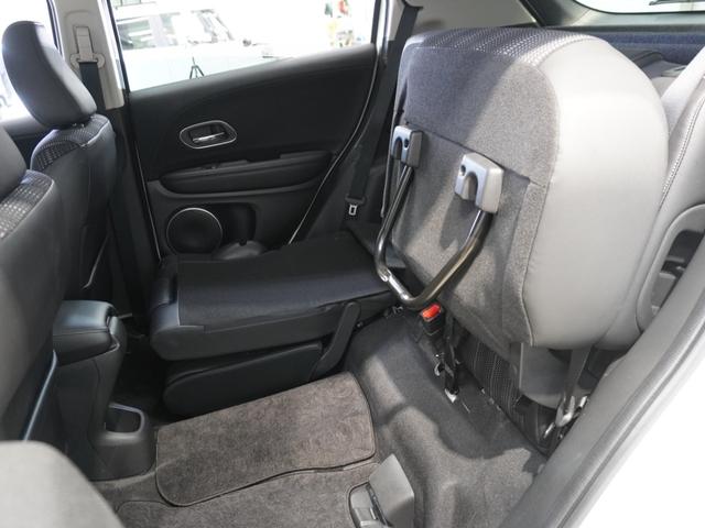 ヴェゼル ハイブリッドＺ・ホンダセンシング　ワンオーナー車　禁煙車　ギャザーズメモリーナビ　フルセグ　ＣＤ／ＤＶＤ　ミュージックラック　ホンダセンシング　ＬＥＤヘッドライト　ＥＴＣ　前後ドライブレコーダー　フロントヒーターシート　１７インチＡＷ（64枚目）