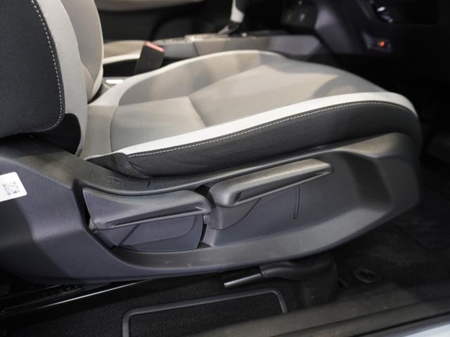 フィット ｅ：ＨＥＶクロスター　ワンオーナー車　禁煙車　８インチギャザーズメモリーナビ　フルセグ　ＣＤ／ＤＶＤ　ＵＳＢ　Ｂｌｕｅｔｏｏｔｈ　ホンダセンシング　ＬＥＤヘッドライト　ＥＴＣ　クルーズコントロール前後センサー１６インチＡＷ（18枚目）