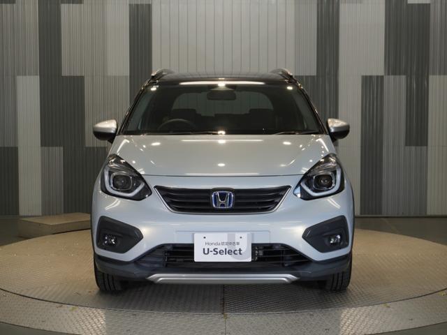 フィット ｅ：ＨＥＶクロスター　ワンオーナー車　禁煙車　８インチギャザーズメモリーナビ　フルセグ　ＣＤ／ＤＶＤ　ＵＳＢ　Ｂｌｕｅｔｏｏｔｈ　ホンダセンシング　ＬＥＤヘッドライト　ＥＴＣ　クルーズコントロール前後センサー１６インチＡＷ（22枚目）