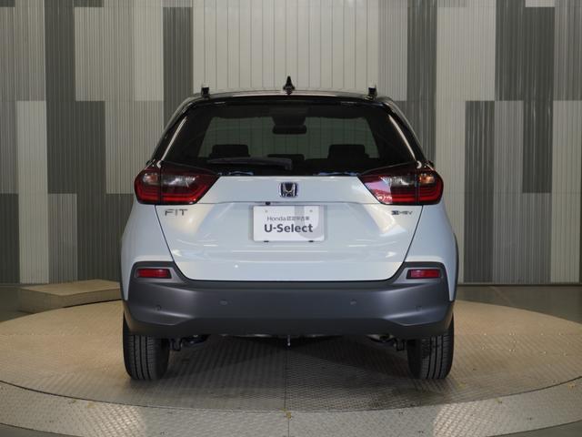 フィット ｅ：ＨＥＶクロスター　ワンオーナー車　禁煙車　８インチギャザーズメモリーナビ　フルセグ　ＣＤ／ＤＶＤ　ＵＳＢ　Ｂｌｕｅｔｏｏｔｈ　ホンダセンシング　ＬＥＤヘッドライト　ＥＴＣ　クルーズコントロール前後センサー１６インチＡＷ（25枚目）