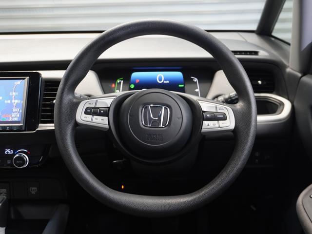 フィット ｅ：ＨＥＶクロスター　ワンオーナー車　禁煙車　８インチギャザーズメモリーナビ　フルセグ　ＣＤ／ＤＶＤ　ＵＳＢ　Ｂｌｕｅｔｏｏｔｈ　ホンダセンシング　ＬＥＤヘッドライト　ＥＴＣ　クルーズコントロール前後センサー１６インチＡＷ（33枚目）