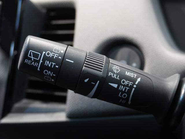 フィット ｅ：ＨＥＶクロスター　ワンオーナー車　禁煙車　８インチギャザーズメモリーナビ　フルセグ　ＣＤ／ＤＶＤ　ＵＳＢ　Ｂｌｕｅｔｏｏｔｈ　ホンダセンシング　ＬＥＤヘッドライト　ＥＴＣ　クルーズコントロール前後センサー１６インチＡＷ（49枚目）