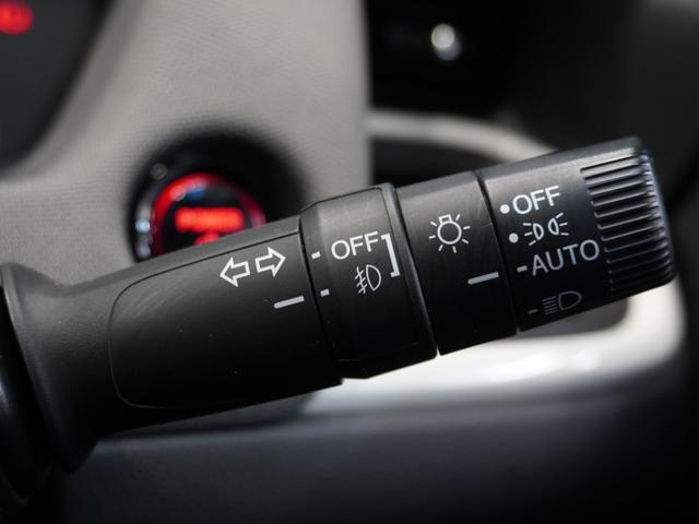 フィット ｅ：ＨＥＶクロスター　ワンオーナー車　禁煙車　８インチギャザーズメモリーナビ　フルセグ　ＣＤ／ＤＶＤ　ＵＳＢ　Ｂｌｕｅｔｏｏｔｈ　ホンダセンシング　ＬＥＤヘッドライト　ＥＴＣ　クルーズコントロール前後センサー１６インチＡＷ（50枚目）